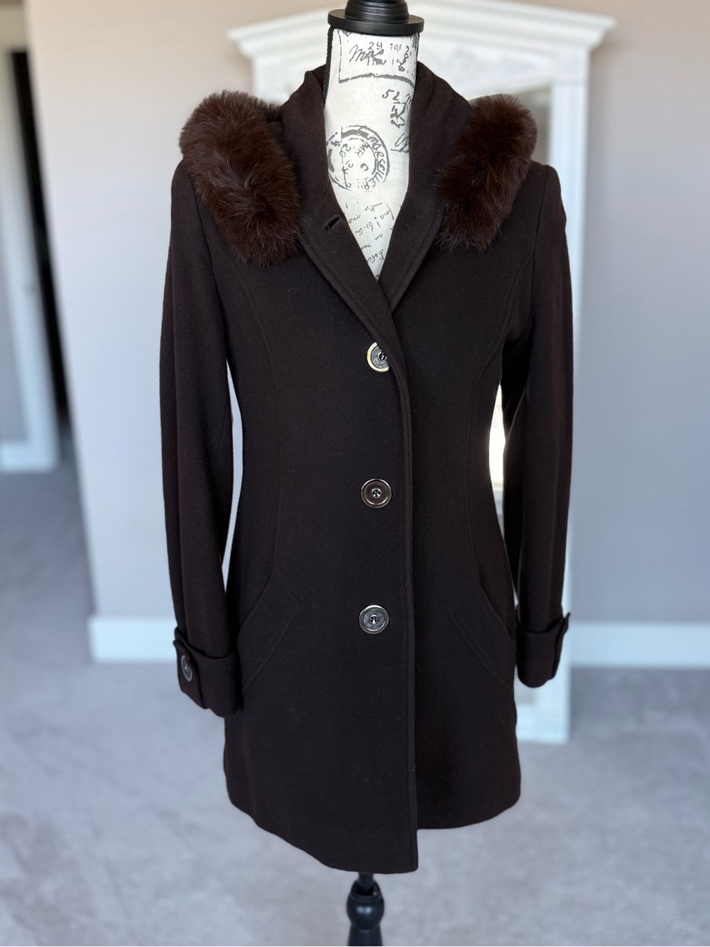 Vintage-Inspired Sachi Collection Brown Wool and Cashmere Coat Fur Collar XS